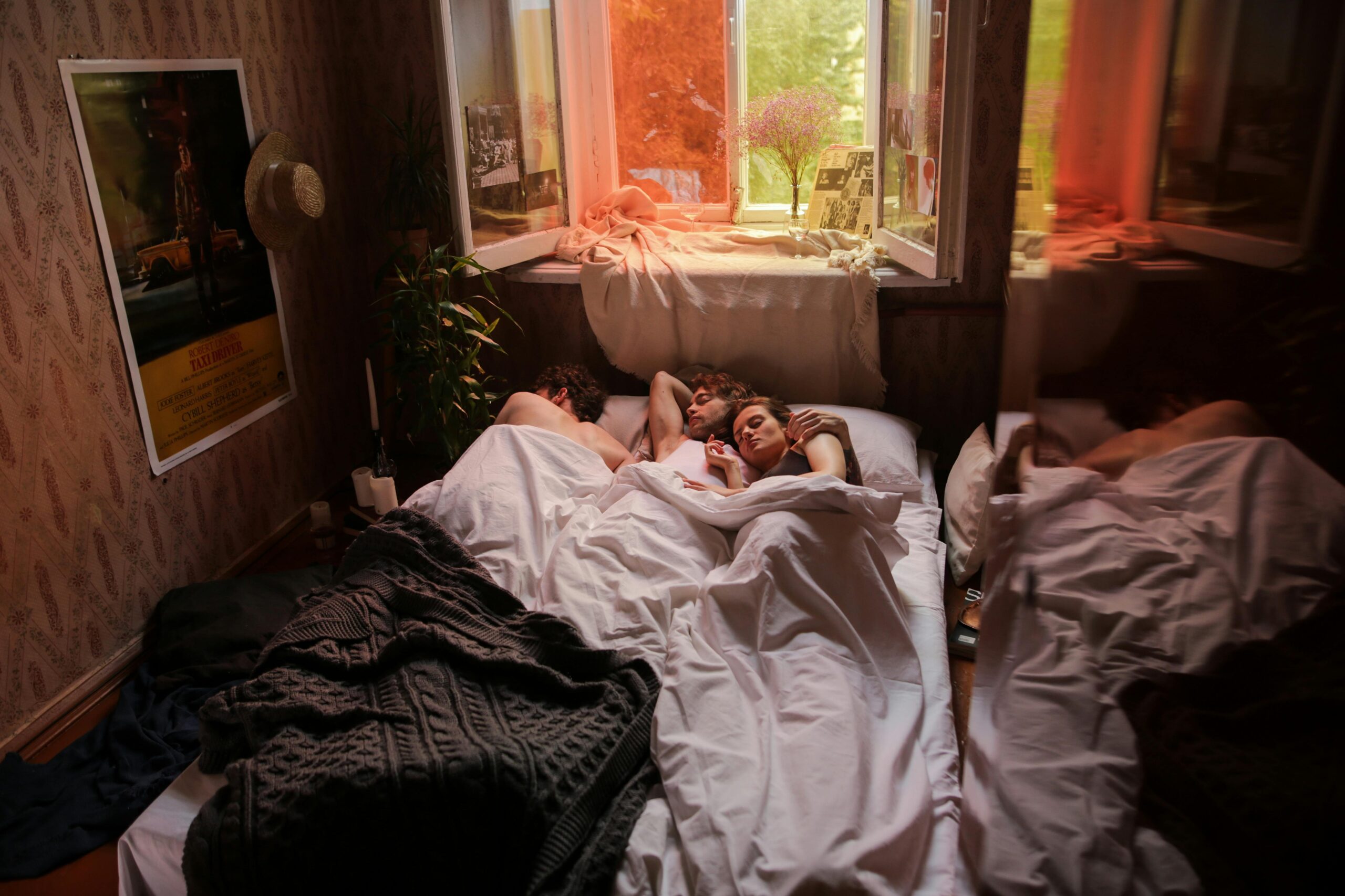 Your Sleep Could Be Warning You About Dementia Years Early