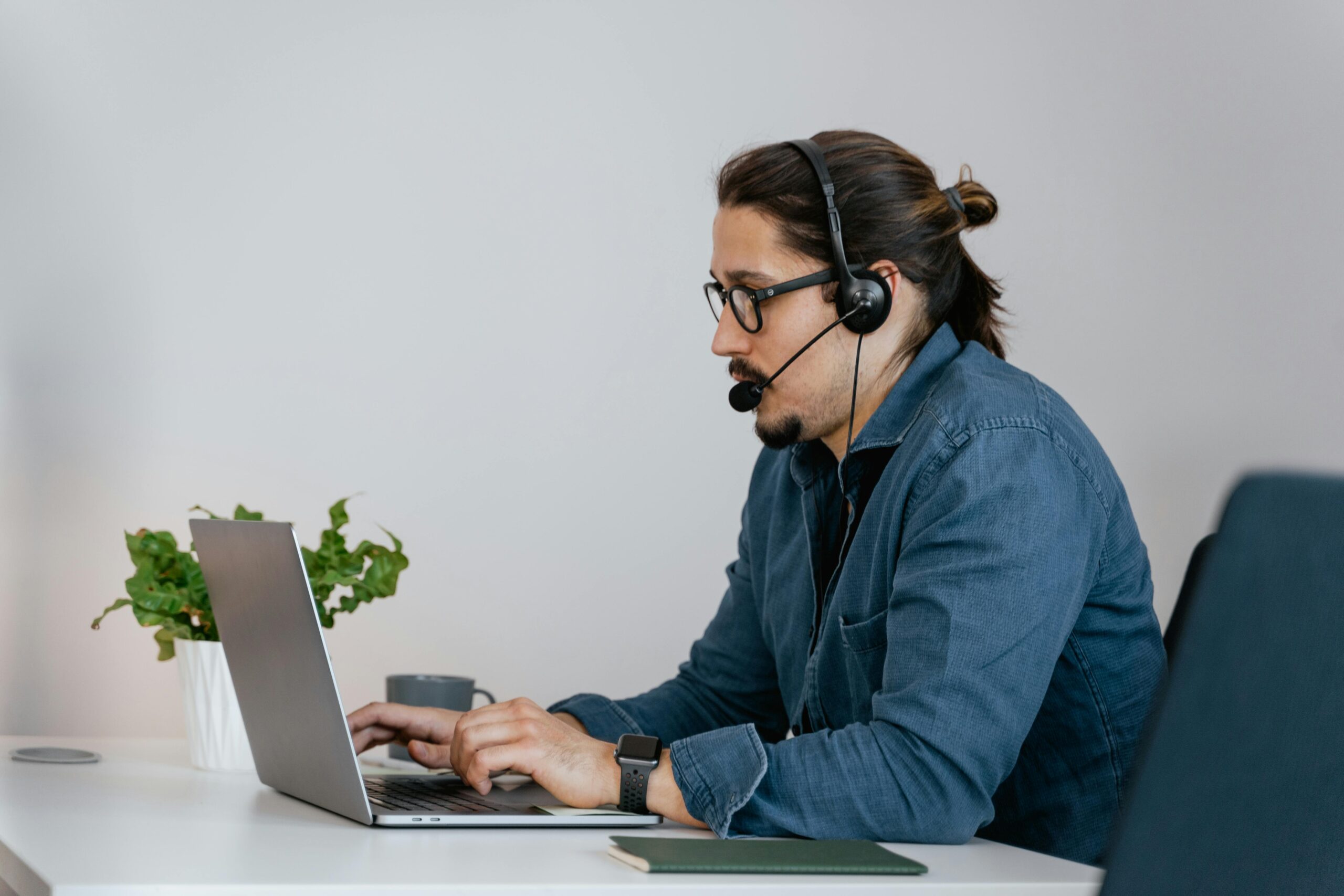 8 Sites Offering Beginner-Friendly Remote Customer Support Jobs