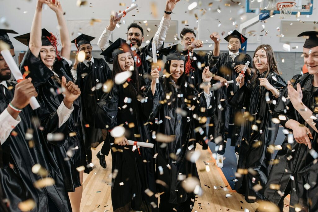 The Sir Adrian Cadbury Chancellor’s Scholarship for Graduate Students is Open. Apply Now.