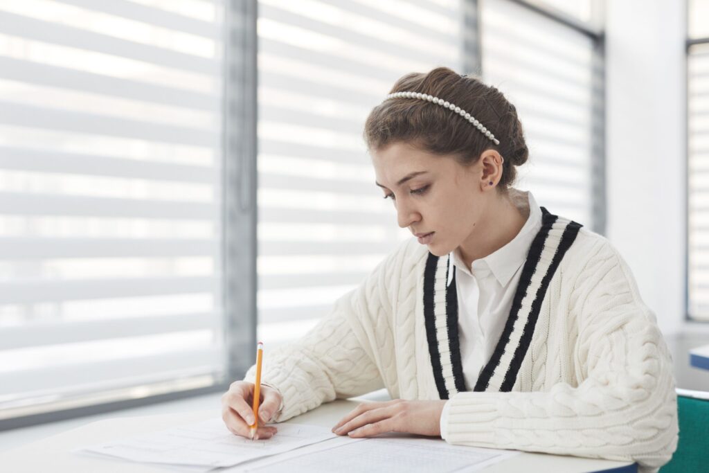 How to Write a Scholarship Essay That Actually Gets You Selected