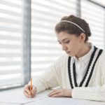 How to Write a Scholarship Essay That Actually Gets You Selected